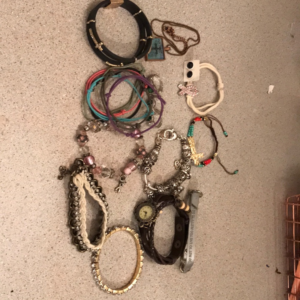 Bundle of jewelry!!! All great condition!